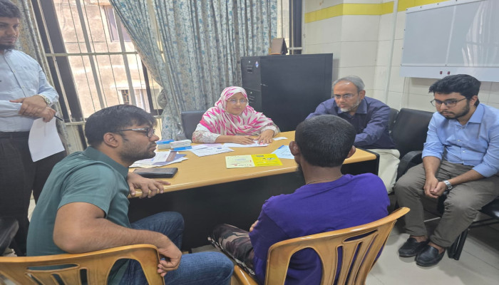 আছিয়ার শোকে ভারসাম্যহীন বাবার পাশে তারেক রহমান