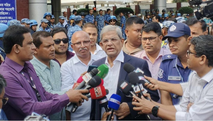 খালেদা জিয়ার ফিরে আসা গণতন্ত্রের উত্তরণ সহজ করবে: মির্জা ফখরুল