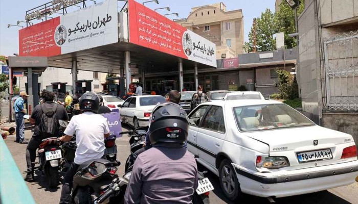 ইরানের ক্ষেপণাস্ত্র হামলা, তেহরান ছেড়ে পালাচ্ছে মানুষ