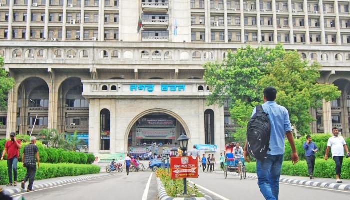 ​অবশেষে খুলেছে নগর ভবনের প্রধান ফটক, আংশিক সেবা চালু