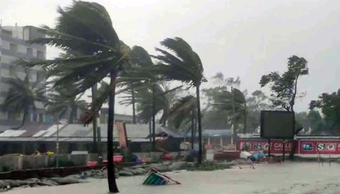 ​রাত ১টার মধ্যে সাত অঞ্চলে ৬০ কিমি বেগে ঝড়ের আভাস