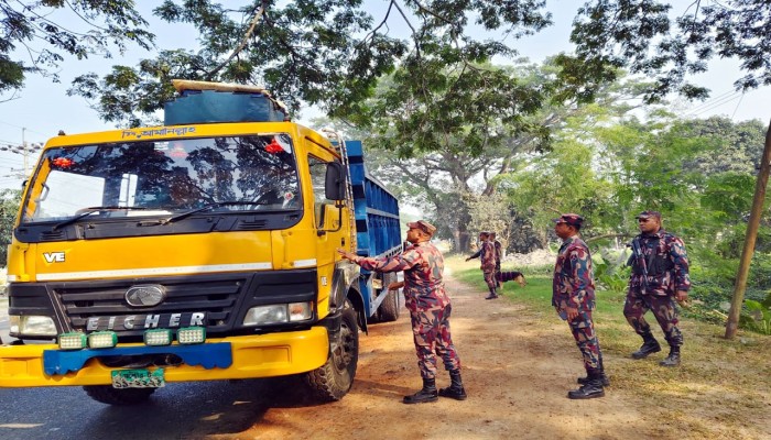 ​জ্বালানি তেল পাচার রোধে যশোর সীমান্তে অতিরিক্ত বিজিবি মোতায়েন