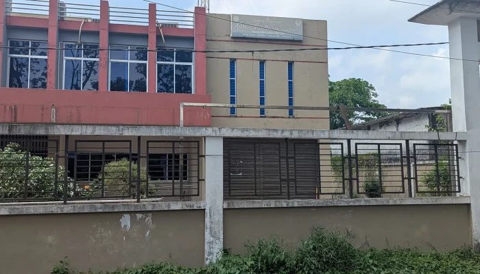 জ্বালানি সংকটে বন্ধ দেশের একমাত্র কৃষি রেডিও