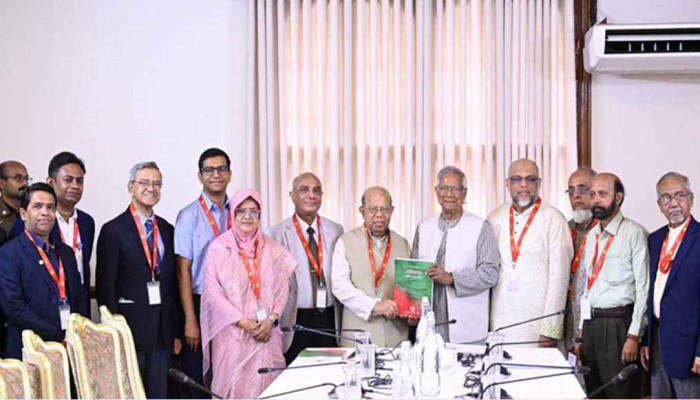 নতুন ৭ আইন প্রণয়নের সুপারিশ স্বাস্থ্য সংস্কার কমিশনের