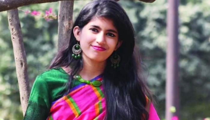 দীর্ঘ স্ট্যাটাস দিয়ে সরে গেলেন উমামা