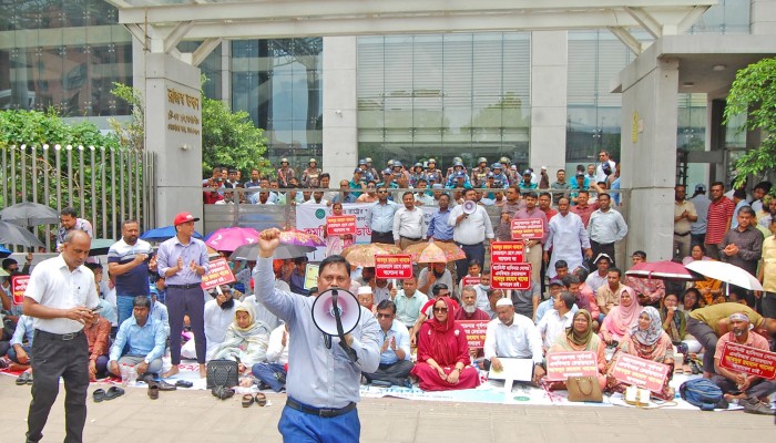 বিকেলে আন্দোলকারীদের সঙ্গে বসছেন অর্থ উপদেষ্টা