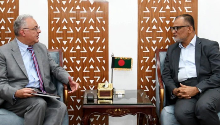 ​বাণিজ্য উপদেষ্টার সঙ্গে মিশরের রাষ্ট্রদূতের সাক্ষাৎ