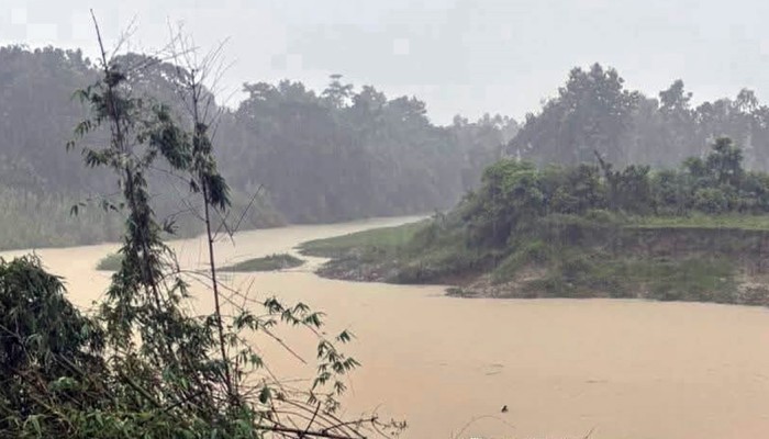​ফেনীর মুহুরী নদীর পানি বিপৎসীমার ওপর, বন্যার আশঙ্কা