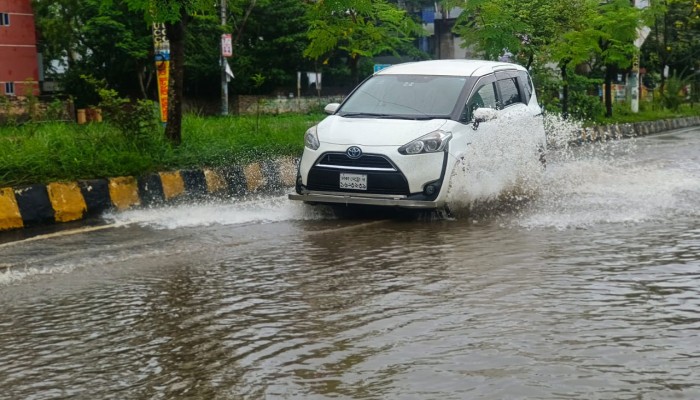 ​খুলনায় ৮৮ মিলিমিটার বৃষ্টিপাত, তলিয়ে গেছে রাস্তাঘাট