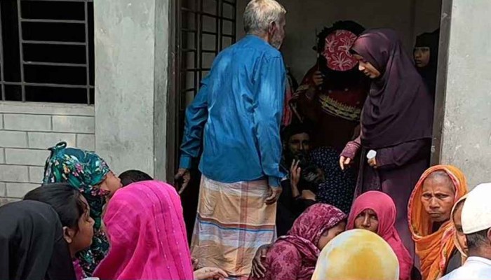 ​স্বামী-স্ত্রীর ঝুলন্ত মরদেহ উদ্ধার