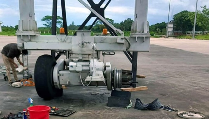 ​ওসমানী বিমানবন্দরে বোর্ডিং ব্রিজের চাকা বিস্ফোরণে একজন নিহত