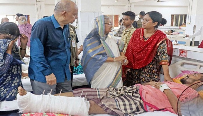 হাসপাতালে ‘নো ট্রিটমেন্ট নো রিলিজ’ নির্দেশ দেন শেখ হাসিনা