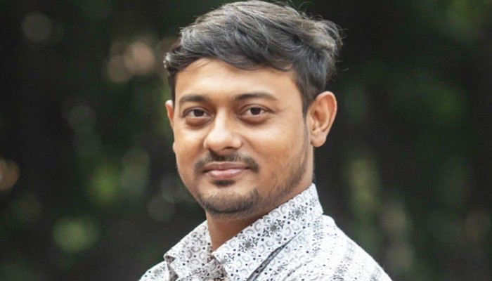 সাগরের পাড়ে বসে গভীরভাবে ভাবতে চেয়েছি: নাসীরুদ্দীন