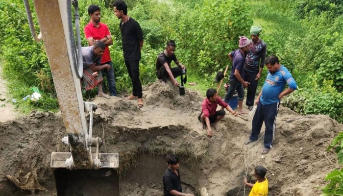 ​অবৈধ গ্যাস সংযোগ বিচ্ছিন্নকরণে সাভার ও মুন্সিগঞ্জে অভিযান