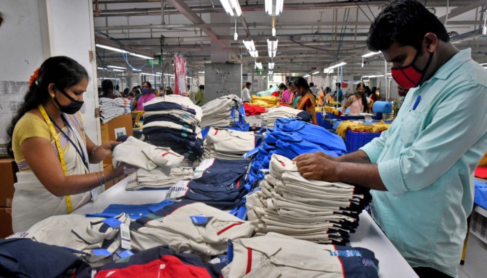 ভারত থেকে পোশাক কেনা স্থগিত করছে মার্কিন কোম্পানি