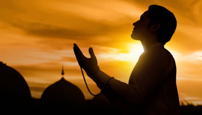 ​নামাজ পড়ি, ইবাদত করি, তবুও দোয়া কবুল হয় না কেন?