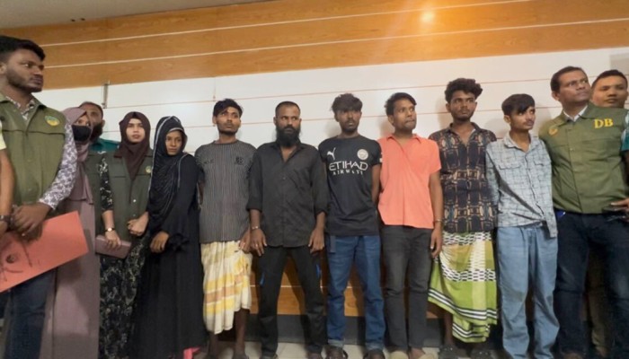 ​সাংবাদিক তুহিন হত্যা: ৭ আসামি দুই দিনের রিমান্ডে