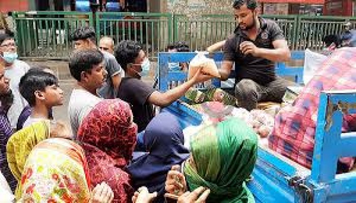 ​ট্রাকে টিসিবির পণ্য বিক্রি শুরু , যে দামে মিলবে তেল-চিনি-ডাল