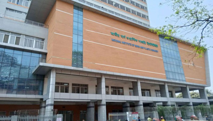 ​সিলেটে গ্যাস সিলিন্ডার বিস্ফোরণ : শিশু-নারীসহ দগ্ধ ৫ জন জাতীয় বার্নে