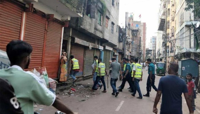 ​জেনেভা ক্যাম্পে পুলিশের অভিযান