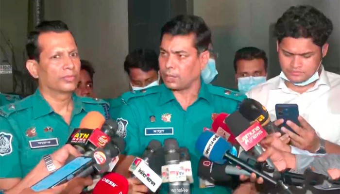 ​গাড়ি থেকে উদ্ধার দুই মরদেহের পরিচয় মিলেছে