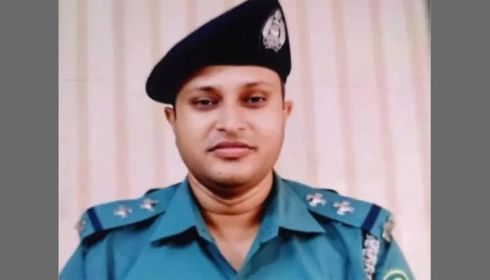 ​চট্টগ্রামে এসআইকে কুপিয়ে আহত, আটক ১৮