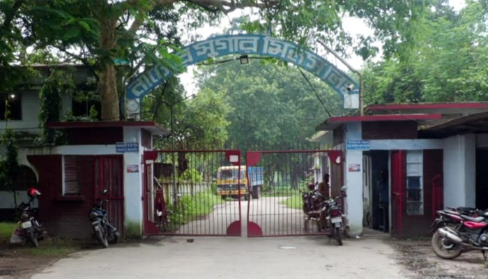 নাটোর চিনিকলে বাড়ছে লোকসানের শঙ্কা