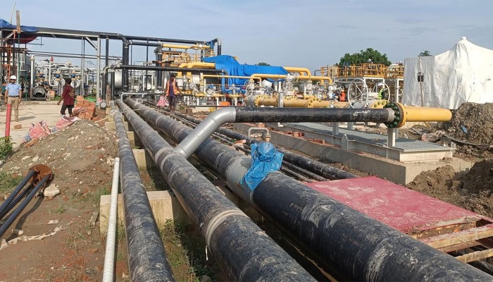 ​গ্যাসের সরবরাহ বাড়াতে কূপমুখে কম্প্রেসার স্থাপন