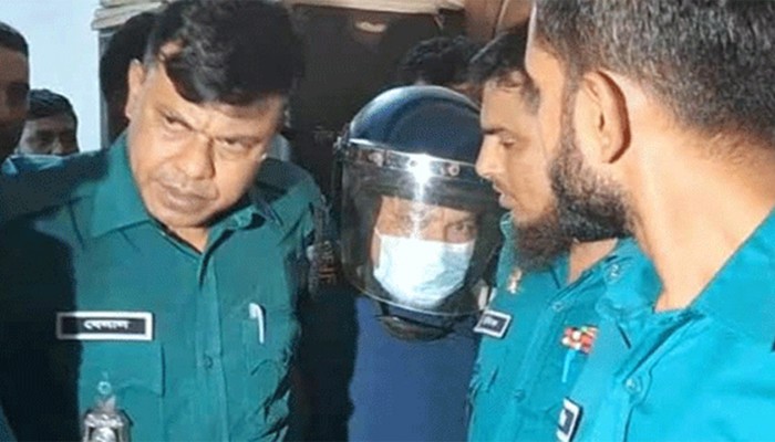 ​আন্দোলনকারীদের ওপর গুলি চালানোর কথা শুনে হাসলেন অভিনেতা সিদ্দিক