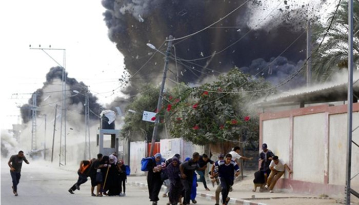 ​গাজায় ইসরায়েলি হামলায় নিহত আরও ৭১, মানবিক বিপর্যয় চরমে