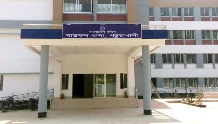 ​বাউফলে ডাকাতির অভিযোগে দুইজনকে গণপিটুনি, একজনের মৃত্যু