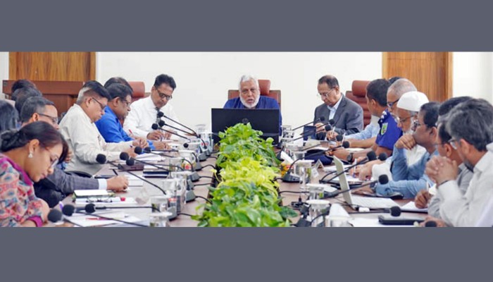 ​খারাপ অবস্থায় দেড় হাজার কিলোমিটার মহাসড়ক: উপদেষ্টা