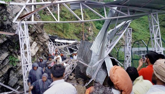 ​জম্মু-কাশ্মিরে ভূমিধসে নিহত বেড়ে ৩১
