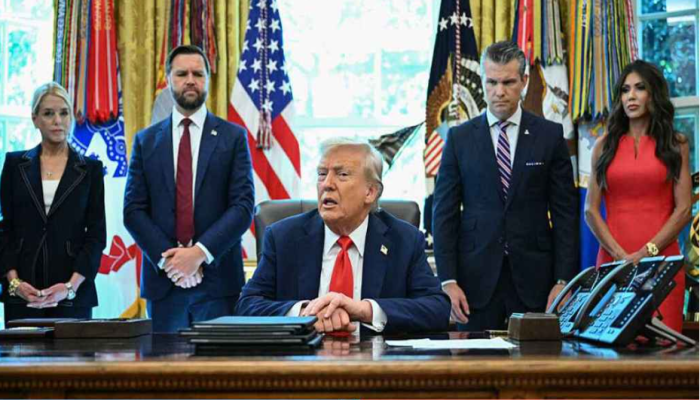 সাড়ে ৫ কোটি ভিসাধারীর রেকর্ড খতিয়ে দেখছে ট্রাম্প প্রশাসন