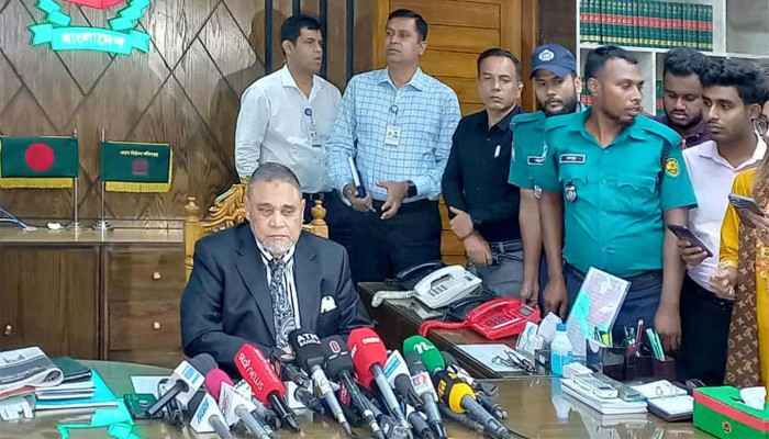 ​কোনো ব্লেম নিতে রাজি নই, শেষ পর্যন্ত যুদ্ধ করবো: সিইসি