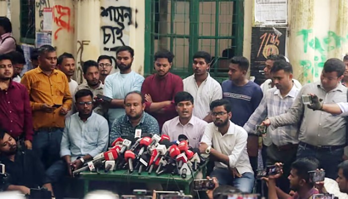 সাইবার হামলার অভিযোগ ছাত্রদল ও শিবিরের কয়েক প্রার্থীর