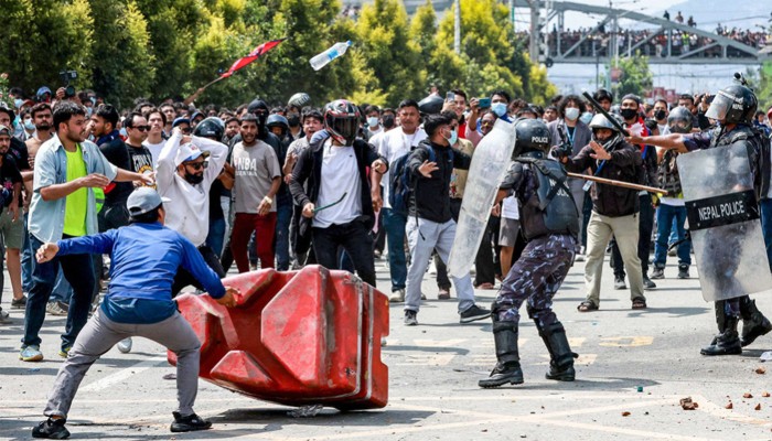 ​জেন-জিদের বিক্ষোভে উত্তাল নেপাল, নিহত ১৪