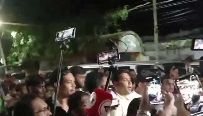 ডাকসু নির্বাচন : কারচুপির অভিযোগ, ক্যাম্পাসে উত্তেজনা