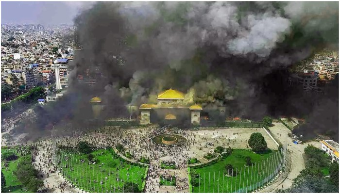 নেপালে রাজতন্ত্র ফিরছে