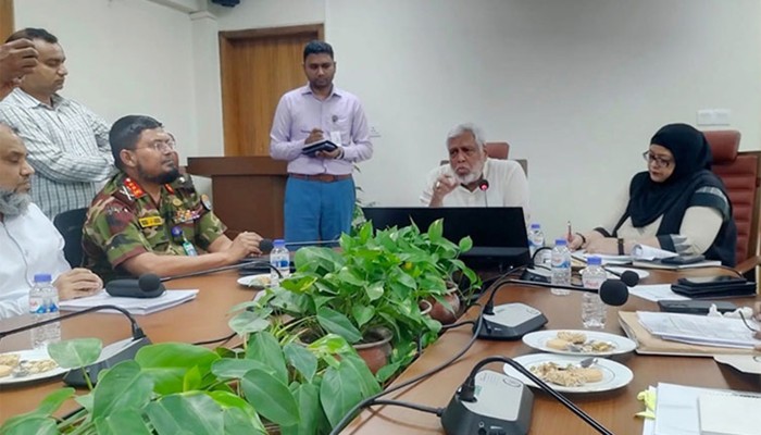 পল্লী বিদ্যুতের কর্মীরা কাজে না ফিরলে বিকল্প ব্যবস্থা: উপদেষ্টা