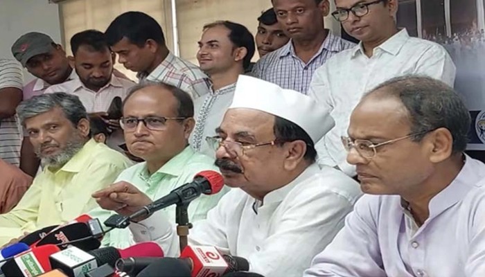 ​দেশকে গণতন্ত্র উপহার দিতে নিজ স্বার্থ ত্যাগ করতে হবে: গয়েশ্বর