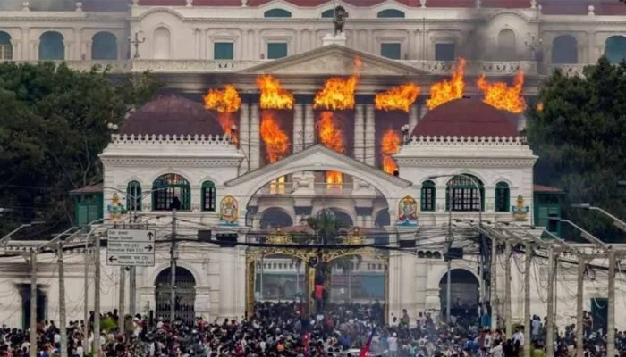 ​নেপালে নতুন সংকট, পার্লামেন্ট পুনর্বহালের দাবি প্রধান দলগুলোর