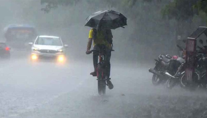 ঢাকাসহ ছয় বিভাগে ভারী বৃষ্টিপাতের সতর্কবার্তা