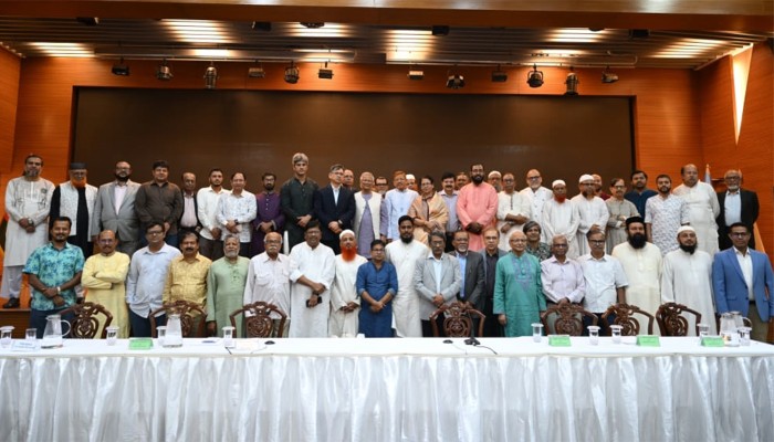 ​স্বৈরাচার ফেরার সব রাস্তা বন্ধ করতে হবে: প্রধান উপদেষ্টা