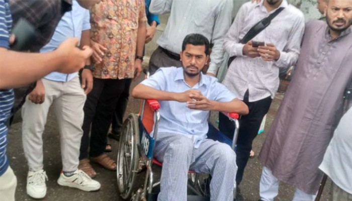 ​হাসপাতাল ছেড়েছেন নুর