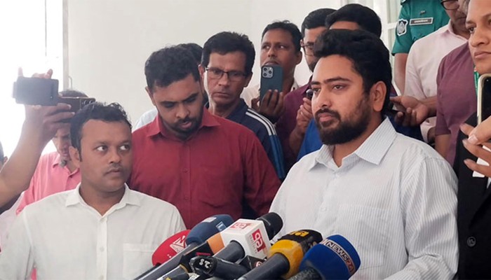 ​আ.লীগকে দল হিসেবে বিচারের আওতায় আনার দাবি নাহিদের