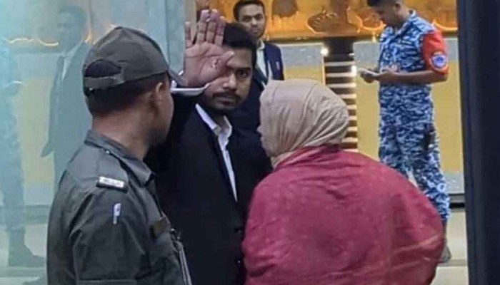 ​ চিকিৎসার জন্য সিঙ্গাপুরের পথে ‍নুর