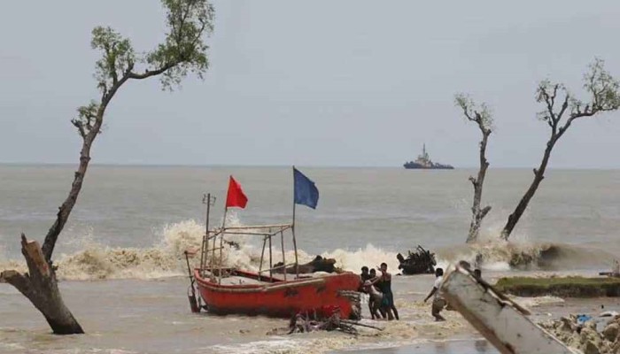 ​সাগরে লঘুচাপ, ৩ বিভাগে ভারী বর্ষণের পূর্বাভাস