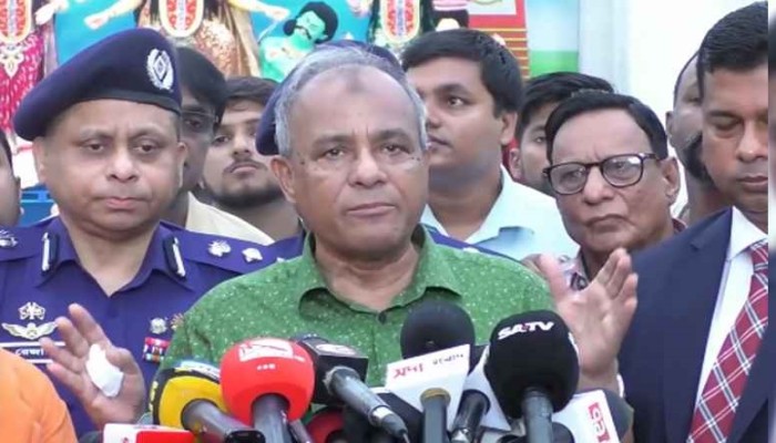 পূজায় থাকছে কঠোর নিরাপত্তা ব্যবস্থা: স্বরাষ্ট্র উপদেষ্টা