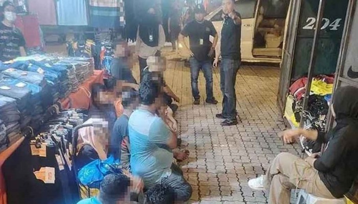 ​মালয়েশিয়ায় হোটেল-রেস্টুরেন্টে অভিযান, ২১ বাংলাদেশি গ্রেপ্তার